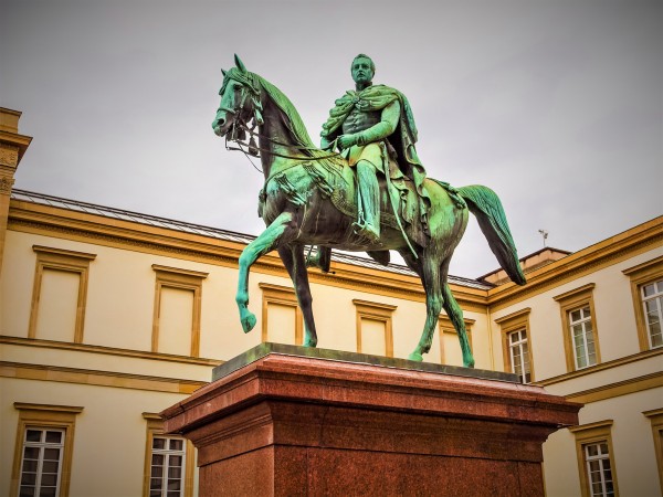 hdr-wilhelm-i-monument