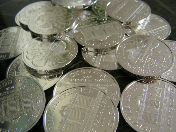 money-506852_1920